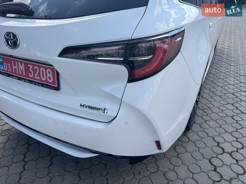 Универсал Toyota Corolla 2020 в Черновцах