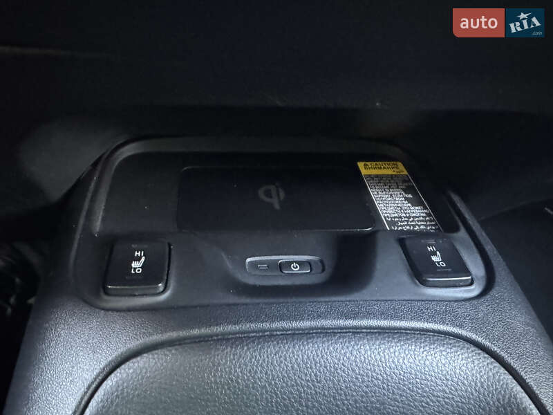 Универсал Toyota Corolla 2020 в Черновцах