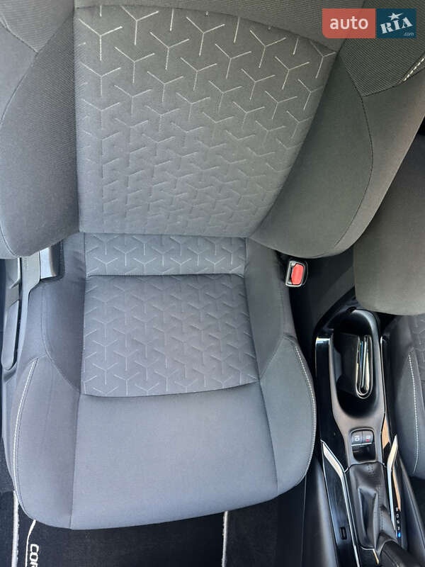 Универсал Toyota Corolla 2020 в Черновцах