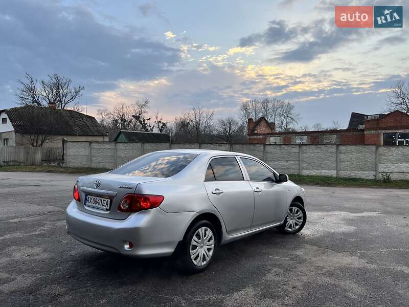 Седан Toyota Corolla 2009 в Харькове