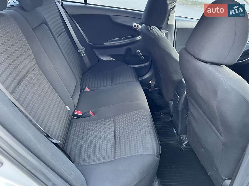 Седан Toyota Corolla 2009 в Харькове