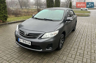 Седан Toyota Corolla 2011 в Прилуках