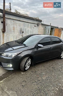 Седан Toyota Corolla 2018 в Харкові