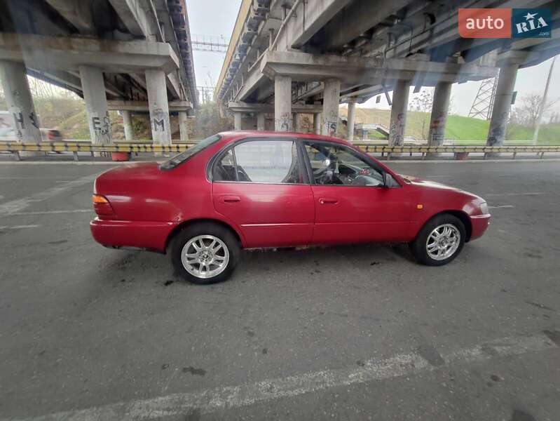 Седан Toyota Corolla 1994 в Одессе