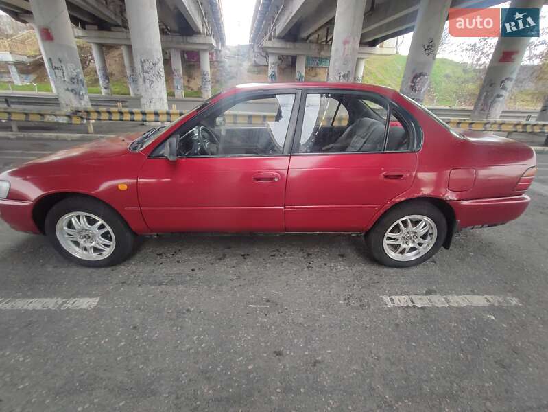 Седан Toyota Corolla 1994 в Одессе