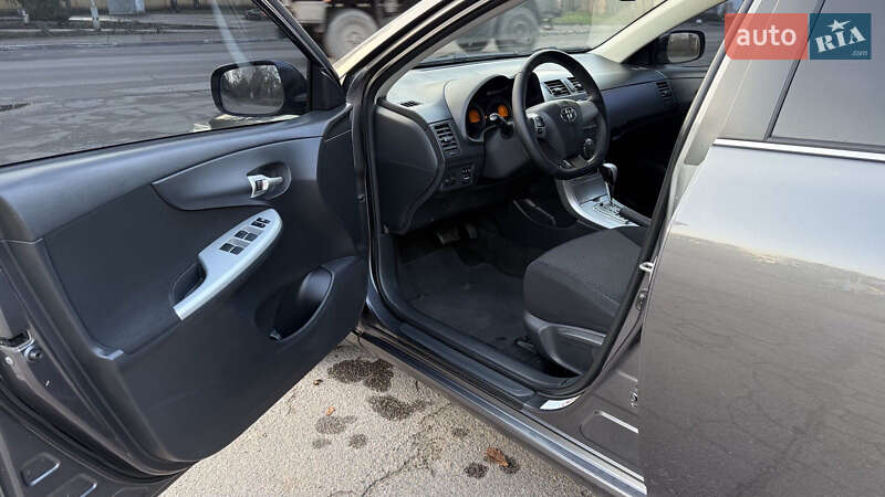 Седан Toyota Corolla 2010 в Желтых Водах фото 11 Седан Toyota Corolla 2010 в Желтых Водах