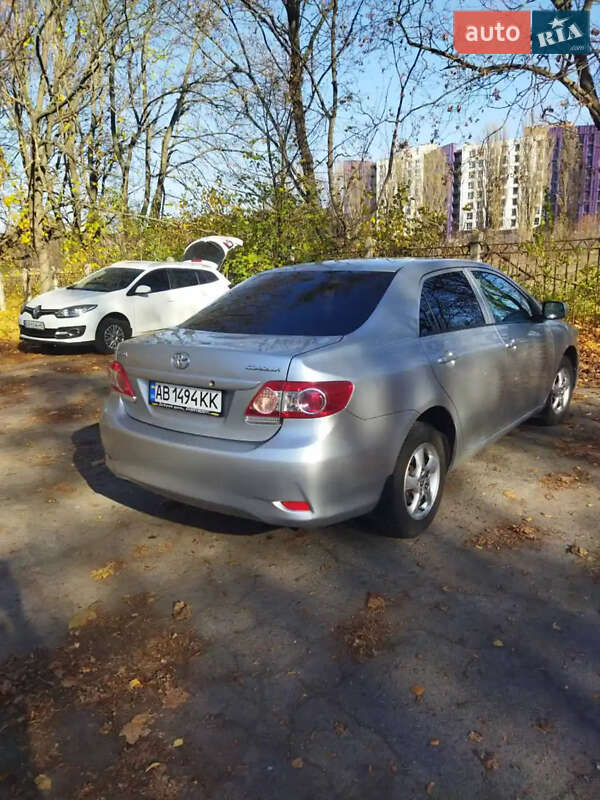 Седан Toyota Corolla 2010 в Виннице