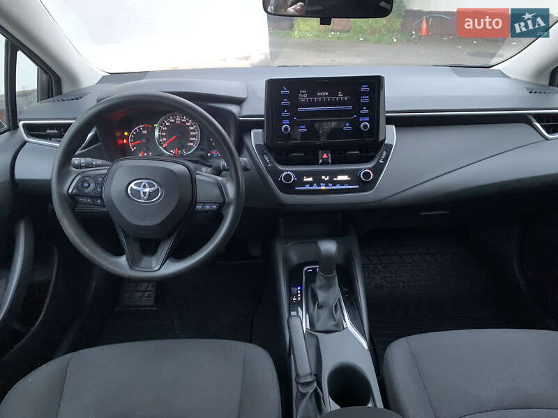 Седан Toyota Corolla 2021 в Киеве