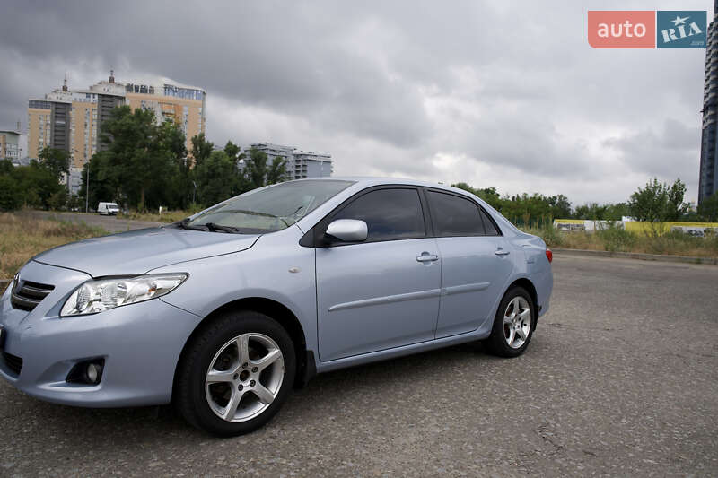 Седан Toyota Corolla 2008 в Киеве