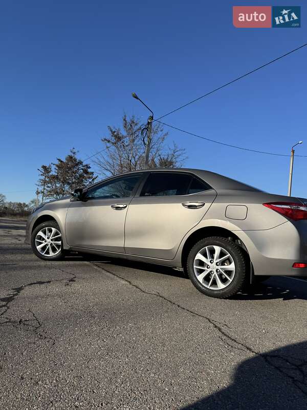 Седан Toyota Corolla 2014 в Кременчуге фото 12 Седан Toyota Corolla 2014 в Кременчуге