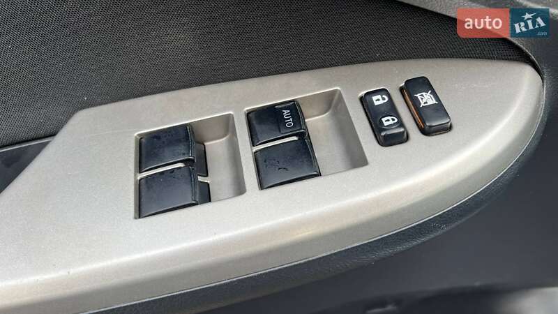 Седан Toyota Corolla 2008 в Києві фото 13 Седан Toyota Corolla 2008 в Києві