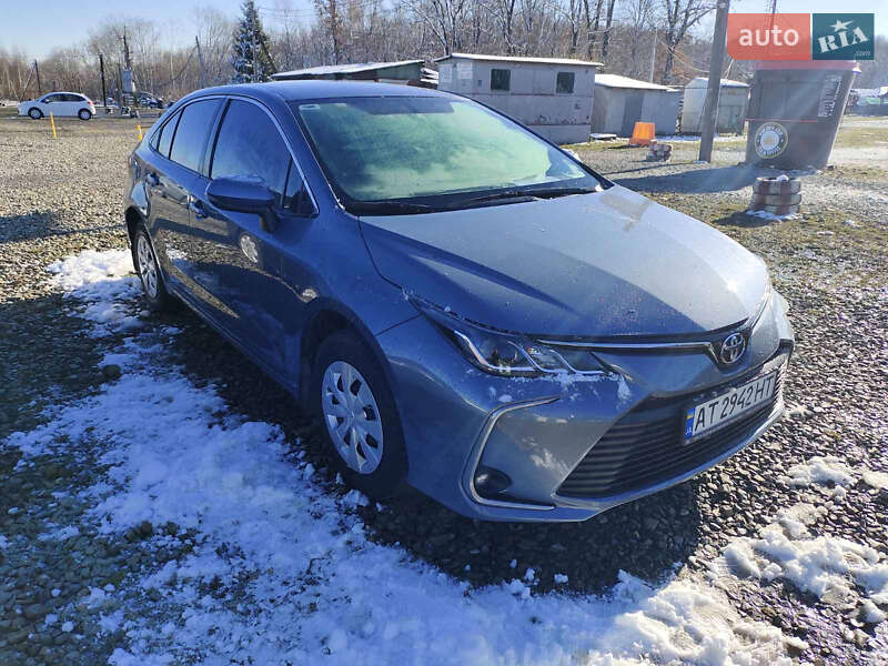 Седан Toyota Corolla 2022 в Ивано-Франковске фото Седан Toyota Corolla 2022 в Ивано-Франковске