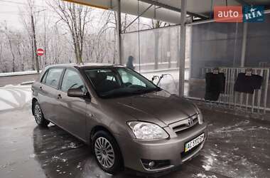 Хэтчбек Toyota Corolla 2005 в Луцке