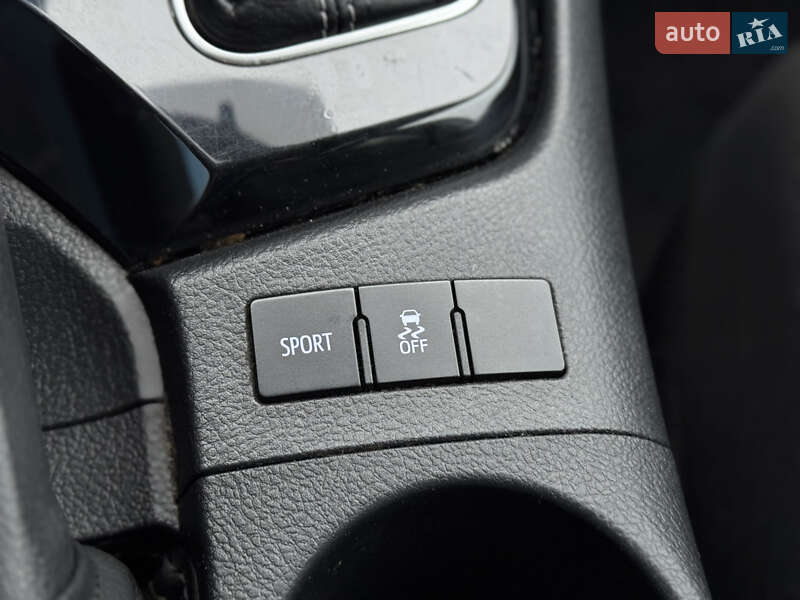 Седан Toyota Corolla 2018 в Киеве