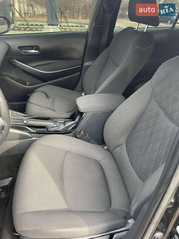 Седан Toyota Corolla 2019 в Киеве