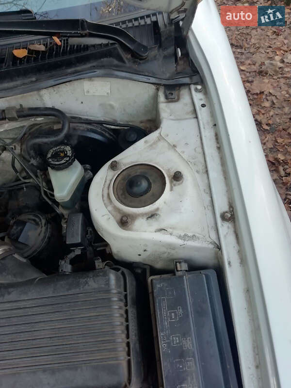 Ліфтбек Toyota Corolla 1992 в Кривому Розі фото 5 Ліфтбек Toyota Corolla 1992 в Кривому Розі