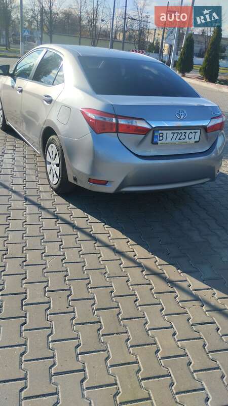 Седан Toyota Corolla 2018 в Кременчуці