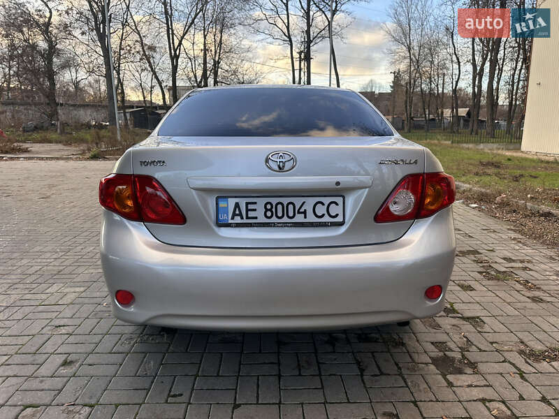 Седан Toyota Corolla 2007 в Днепре