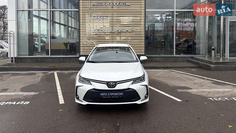 Седан Toyota Corolla 2024 в Білій Церкві