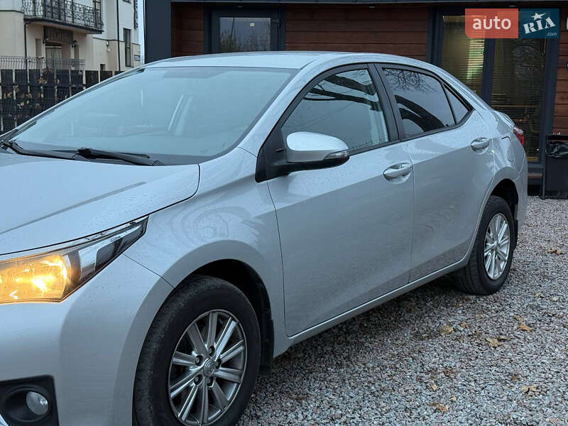 Седан Toyota Corolla 2015 в Стрию фото 4 Седан Toyota Corolla 2015 в Стрию