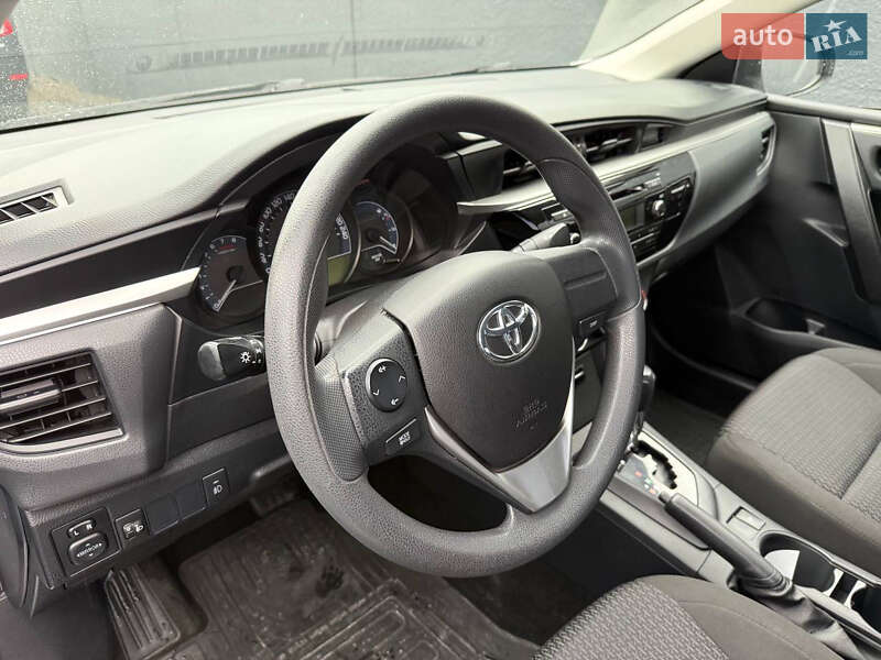 Седан Toyota Corolla 2015 в Стрию фото 27 Седан Toyota Corolla 2015 в Стрию