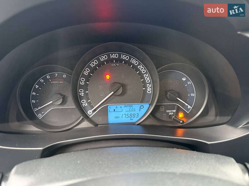 Седан Toyota Corolla 2015 в Стрию фото 31 Седан Toyota Corolla 2015 в Стрию