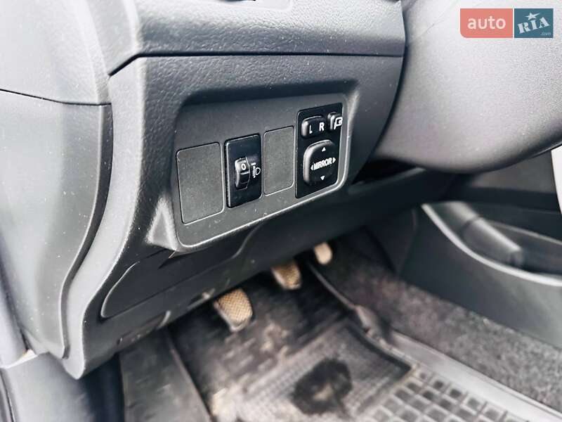 Седан Toyota Corolla 2012 в Ивано-Франковске