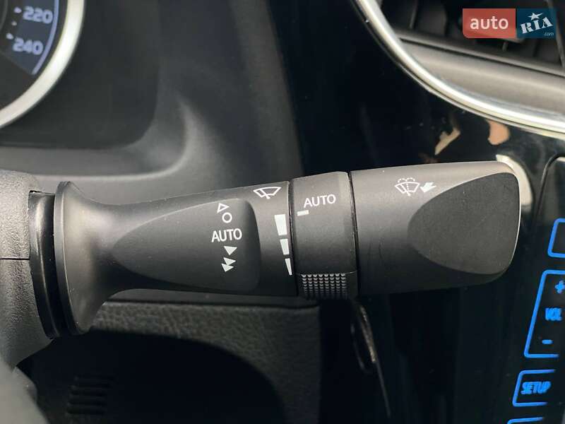 Седан Toyota Corolla 2017 в Киеве