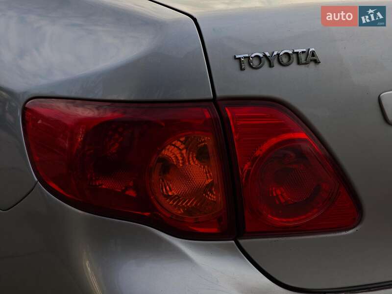 Седан Toyota Corolla 2007 в Харькове