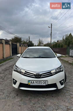 Седан Toyota Corolla 2013 в Виннице