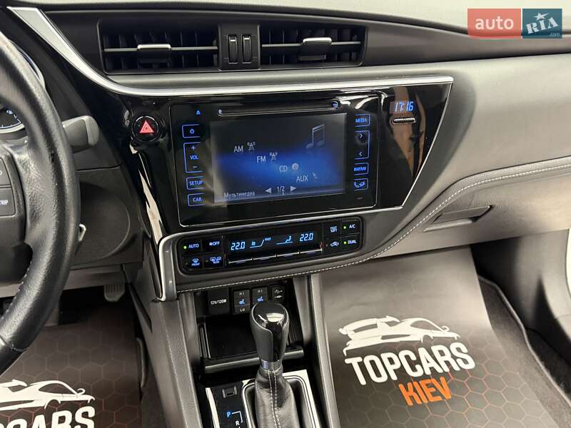 Седан Toyota Corolla 2017 в Києві