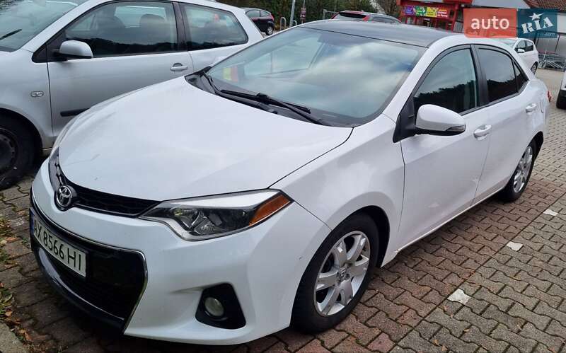Седан Toyota Corolla 2014 в Харькове
