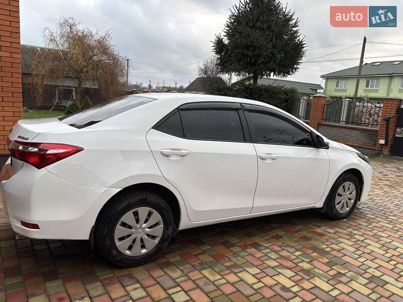 Седан Toyota Corolla 2018 в Козятині