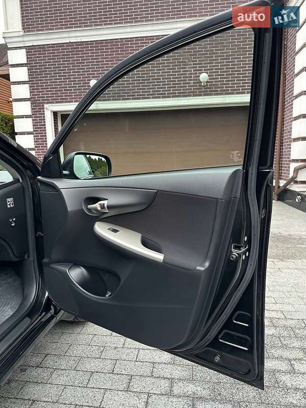 Седан Toyota Corolla 2008 в Києві