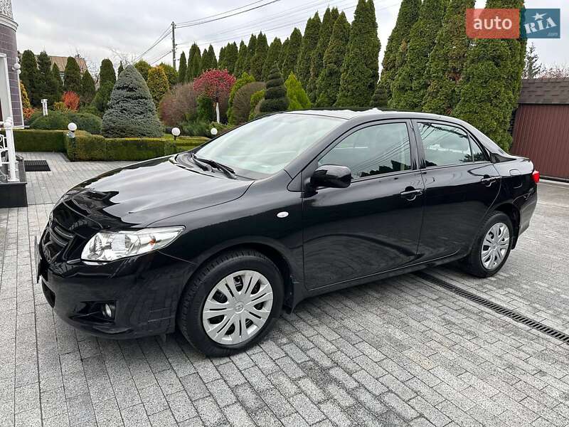 Седан Toyota Corolla 2008 в Києві