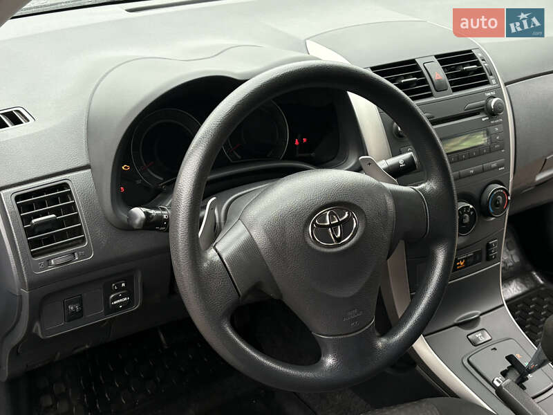 Седан Toyota Corolla 2008 в Харькове