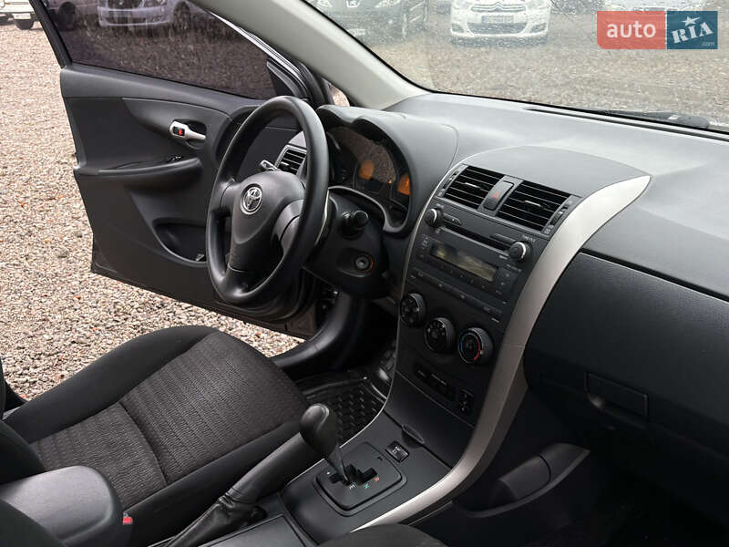 Седан Toyota Corolla 2008 в Харькове