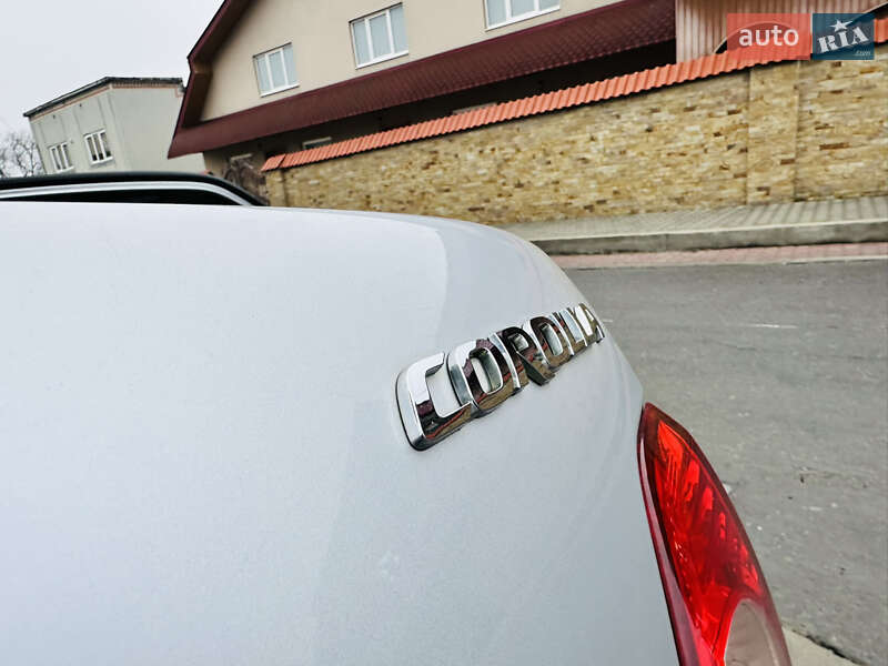 Седан Toyota Corolla 2008 в Грушево