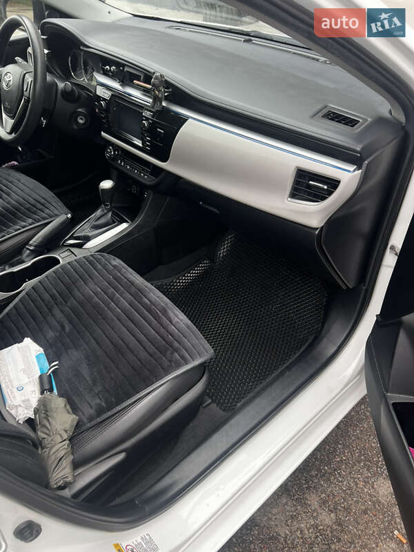 Седан Toyota Corolla 2015 в Чернигове фото 15 Седан Toyota Corolla 2015 в Чернигове