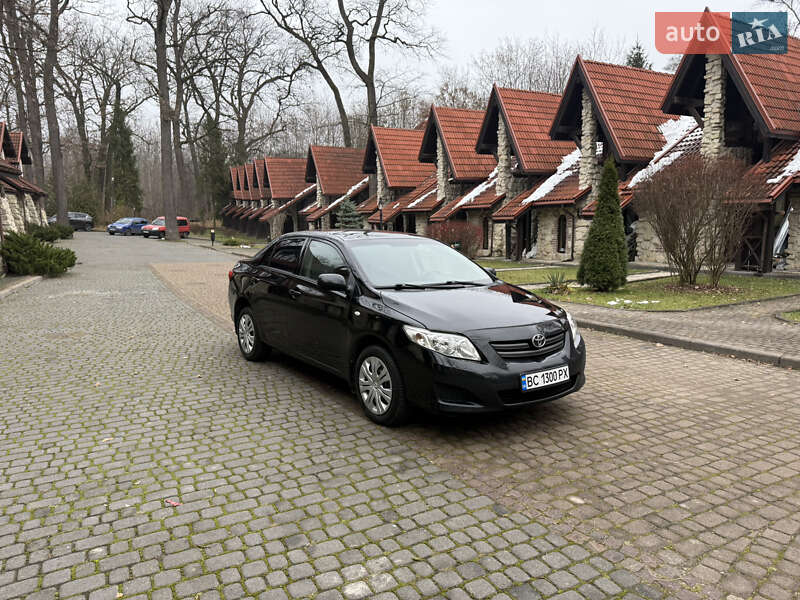 Седан Toyota Corolla 2008 в Львові