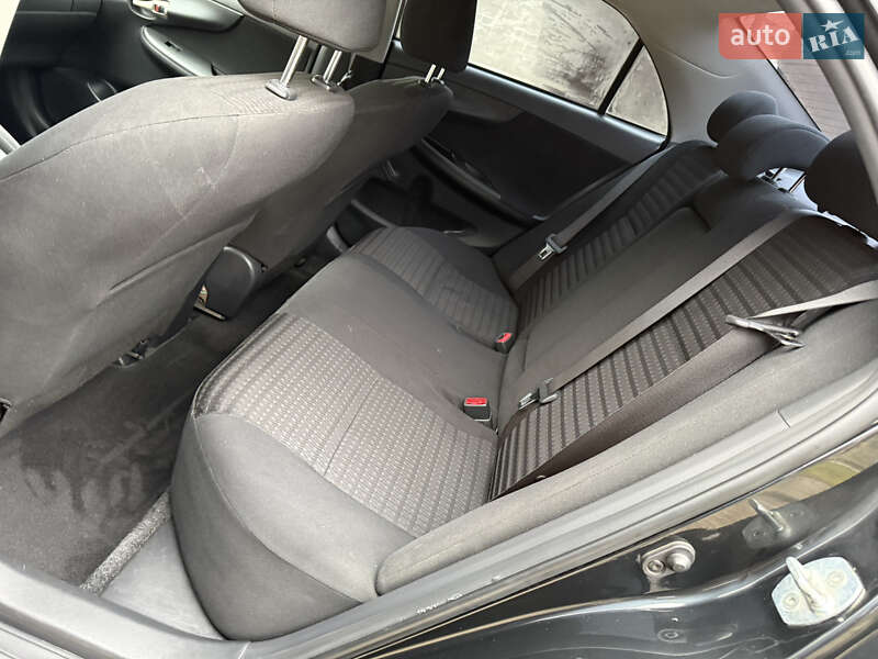 Седан Toyota Corolla 2008 в Львові