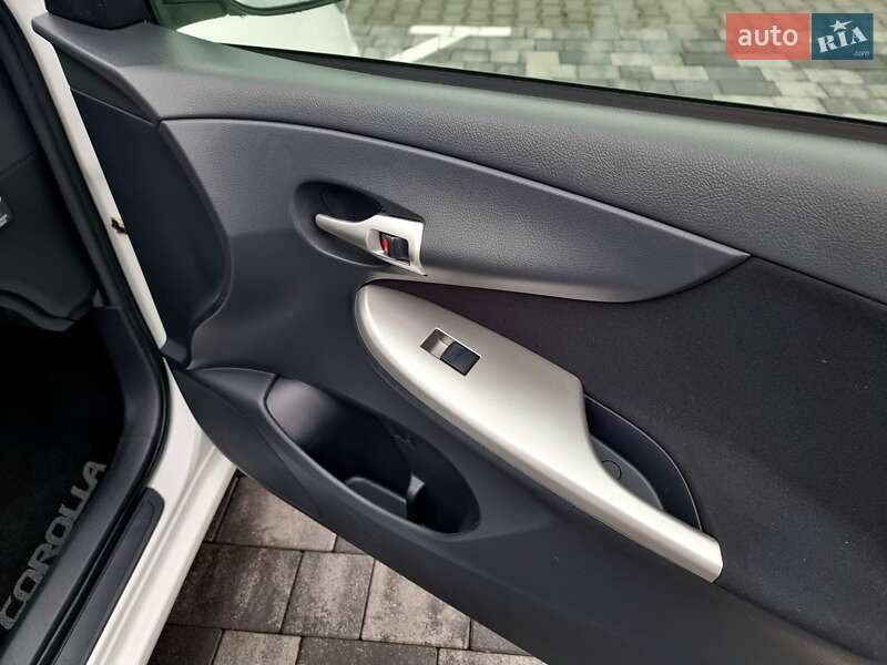 Седан Toyota Corolla 2012 в Вінниці