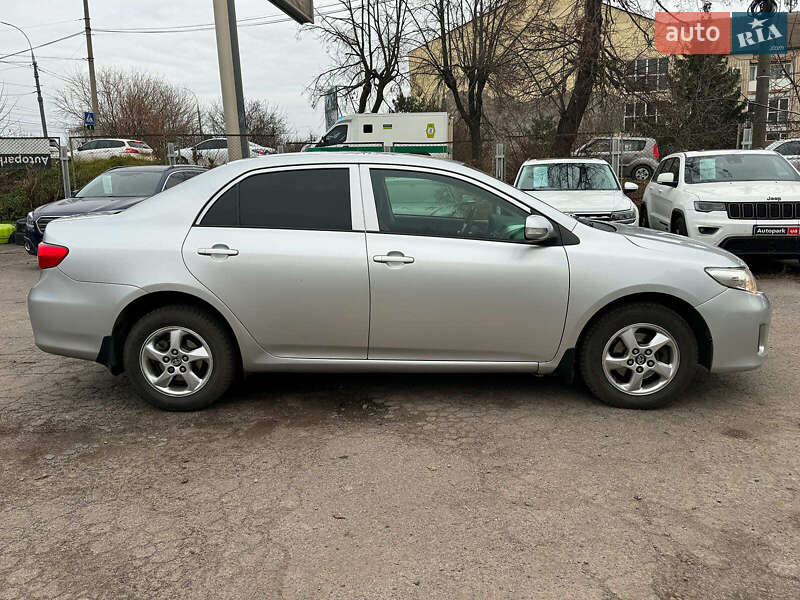 Седан Toyota Corolla 2010 в Вінниці