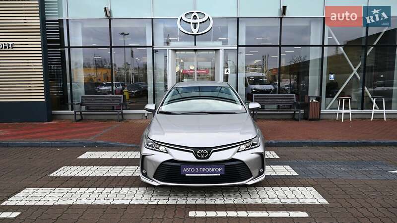 Седан Toyota Corolla 2021 в Києві