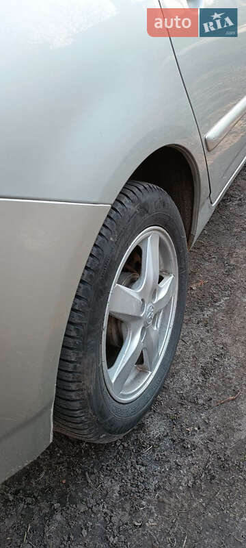 Хетчбек Toyota Corolla 2006 в Кам'янському
