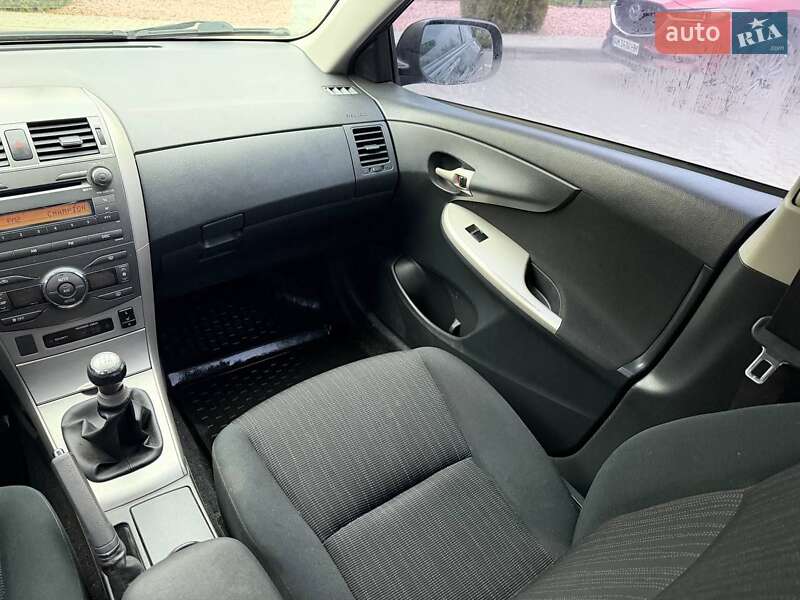 Седан Toyota Corolla 2008 в Житомире фото 15 Седан Toyota Corolla 2008 в Житомире