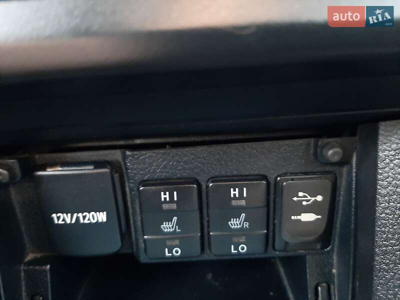 Седан Toyota Corolla 2013 в Полтаві фото 11 Седан Toyota Corolla 2013 в Полтаві