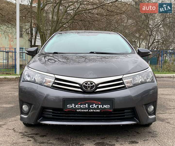 Седан Toyota Corolla 2016 в Николаеве