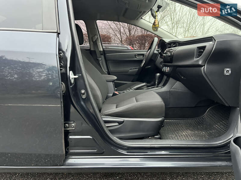 Седан Toyota Corolla 2016 в Києві фото 51 Седан Toyota Corolla 2016 в Києві