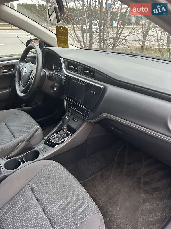 Седан Toyota Corolla 2017 в Тернополе фото 11 Седан Toyota Corolla 2017 в Тернополе